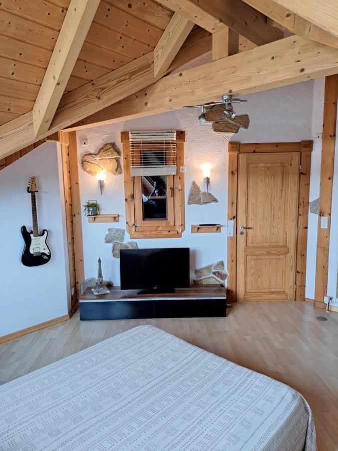 Steewer Landhaus Gemuetliche Ferienwohnung Bis 6 Pers In Ruhiger Ortsrandlage Stebach エクステリア 写真
