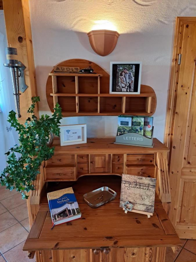 Steewer Landhaus Gemuetliche Ferienwohnung Bis 6 Pers In Ruhiger Ortsrandlage Stebach エクステリア 写真