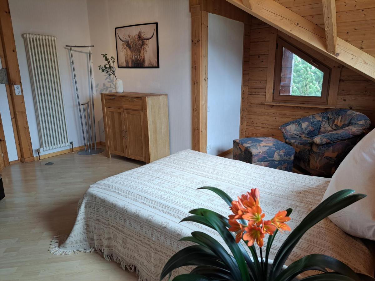 Steewer Landhaus Gemuetliche Ferienwohnung Bis 6 Pers In Ruhiger Ortsrandlage Stebach エクステリア 写真
