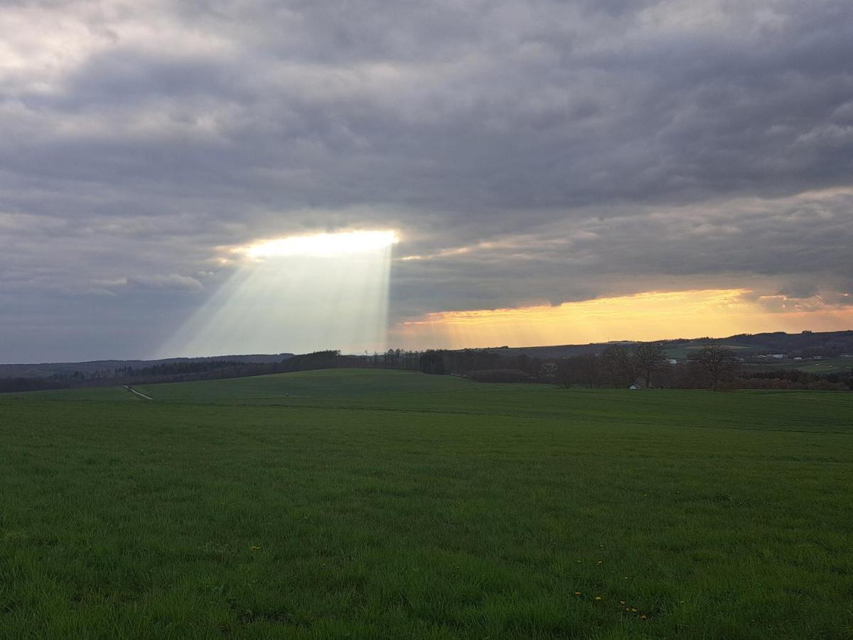 Steewer Landhaus Gemuetliche Ferienwohnung Bis 6 Pers In Ruhiger Ortsrandlage Stebach エクステリア 写真