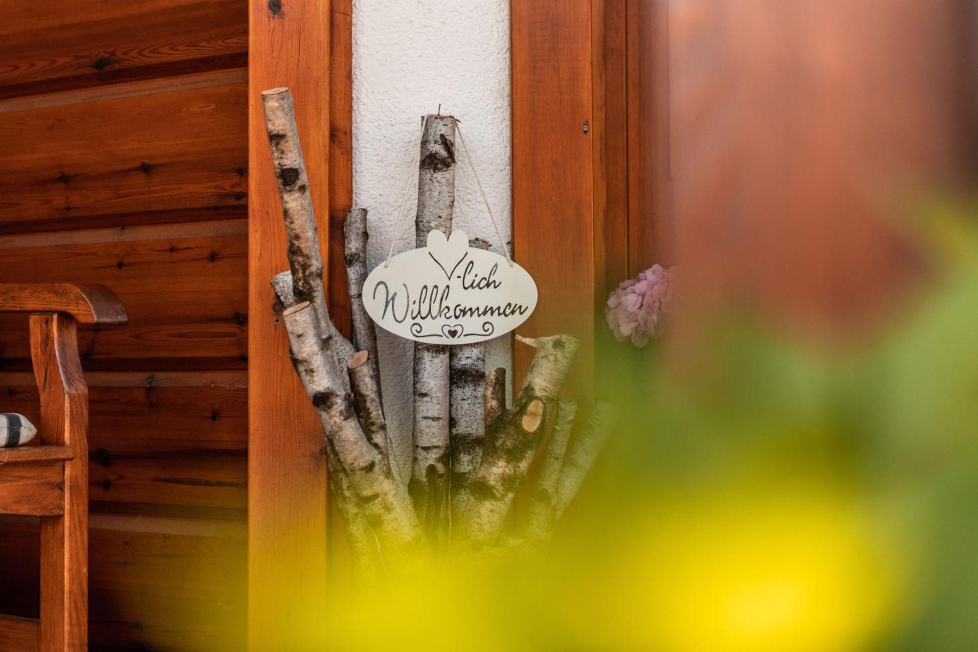Steewer Landhaus Gemuetliche Ferienwohnung Bis 6 Pers In Ruhiger Ortsrandlage Stebach エクステリア 写真
