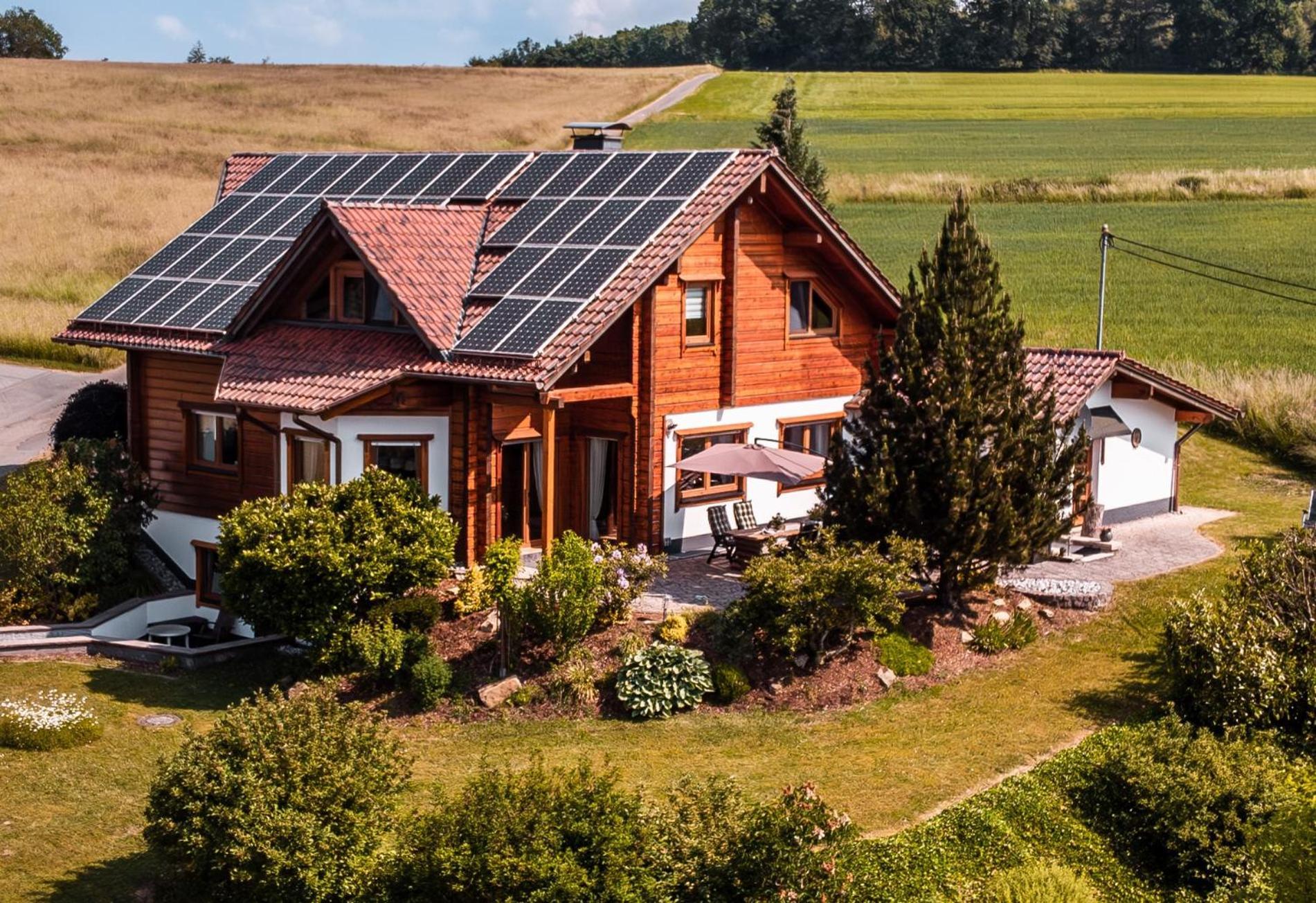 Steewer Landhaus Gemuetliche Ferienwohnung Bis 6 Pers In Ruhiger Ortsrandlage Stebach エクステリア 写真